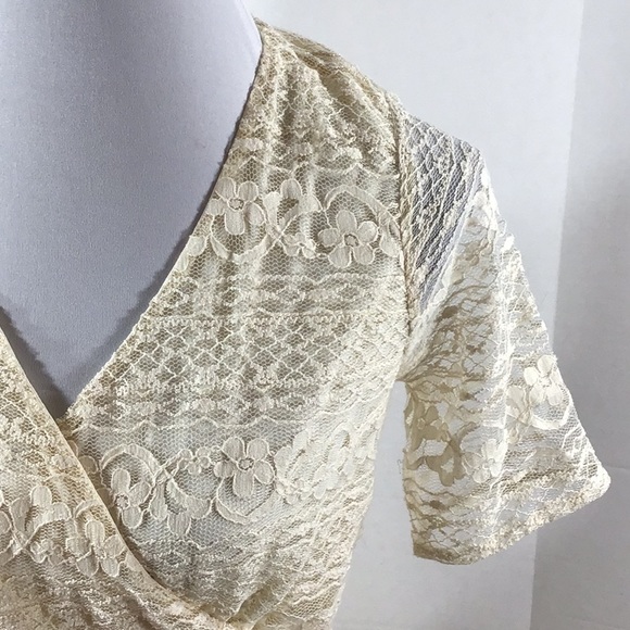 ASOS ivory lace maternity dress 6 - Picture 2 of 11